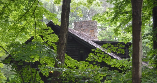 Lookabout Lodge in Chagrin Reservation - Bentleyville, Ohio